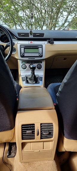 Volkswagen Passat 11 of 16