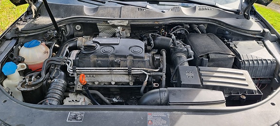 Volkswagen Passat 15 of 16