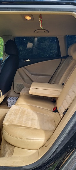 Volkswagen Passat 9 of 16
