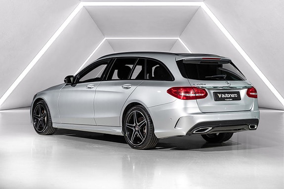 Mercedes-Benz C220 d 2 of 30