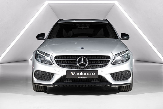 Mercedes-Benz C220 d 3 of 30