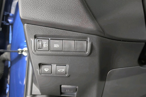 Toyota Corolla Cross 9 of 21