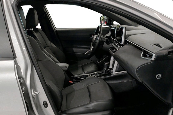 Toyota Corolla Cross 16 of 21