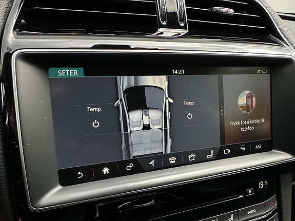 Jaguar F-PACE 23 of 30