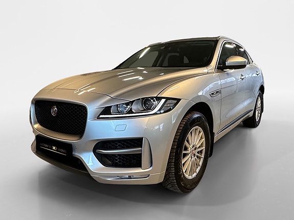 Jaguar F-PACE 3 of 30