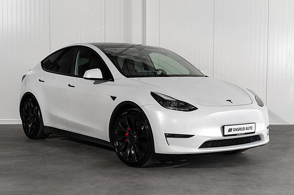 Tesla Model Y 6 of 24