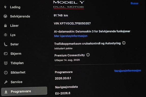 Tesla Model Y 22 of 24