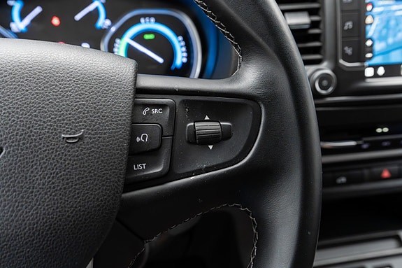 Opel Vivaro 12 of 30