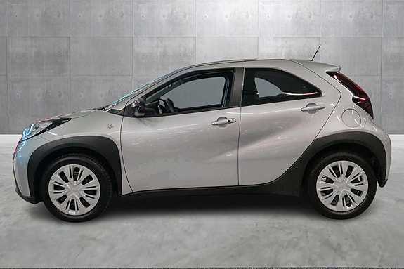 Toyota Aygo X 2 of 21