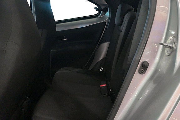 Toyota Aygo X 17 of 21