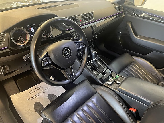 Skoda Superb 8 of 30