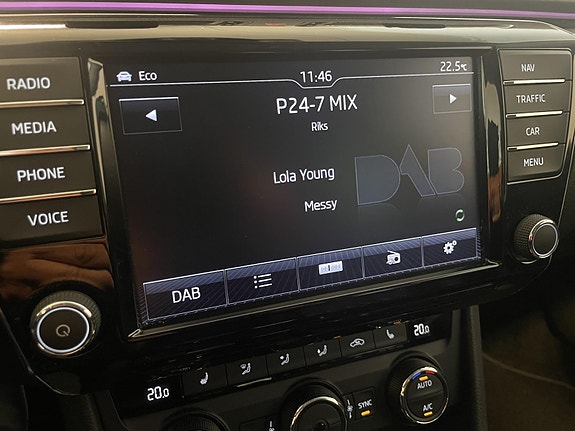Skoda Superb 18 of 30
