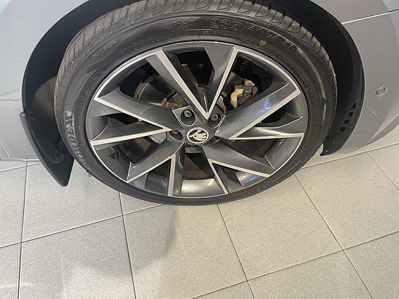 Skoda Superb 30 of 30