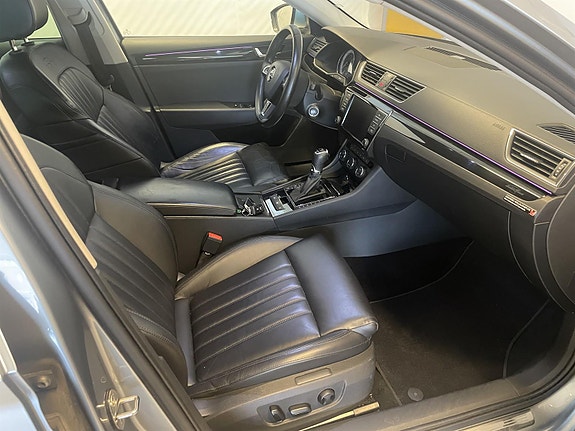 Skoda Superb 11 of 30