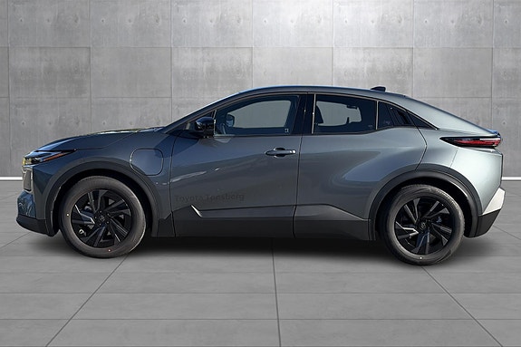 Toyota C-HR+ 2 of 22