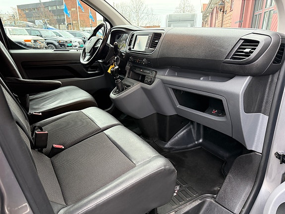 Opel Vivaro 26 of 30