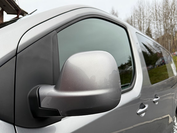 Opel Vivaro 18 of 30