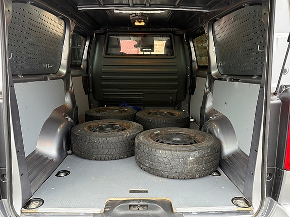 Opel Vivaro 21 of 30