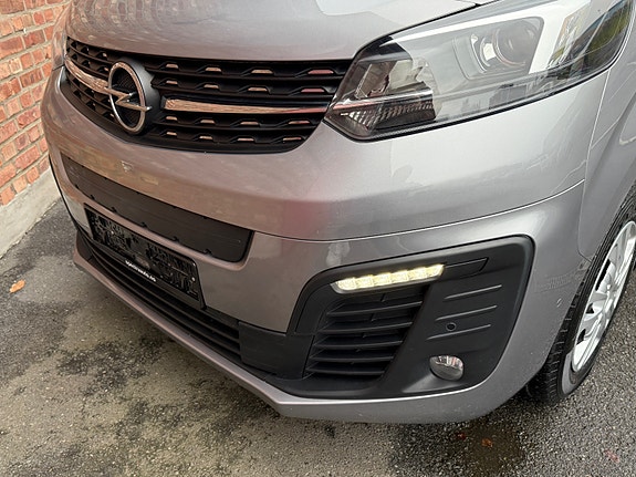 Opel Vivaro 13 of 30