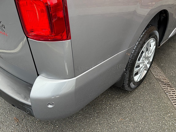 Opel Vivaro 12 of 30