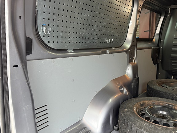 Opel Vivaro 19 of 30