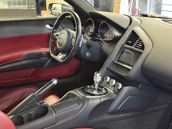 Audi R8 9 of 14