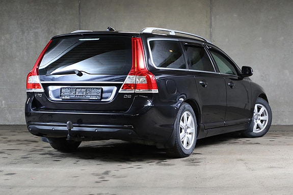 Volvo V70 6 of 29