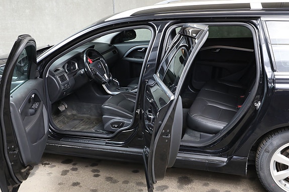 Volvo V70 11 of 29