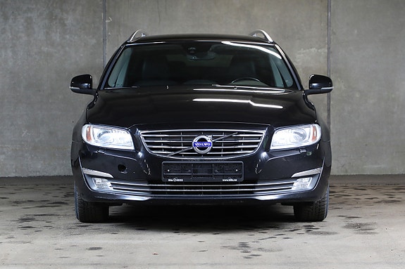 Volvo V70 3 of 29