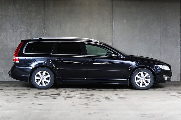 Volvo V70 5 of 29