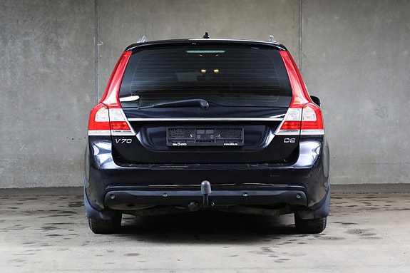 Volvo V70 7 of 29
