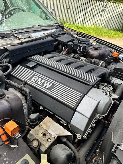 BMW 525iX 11 of 30