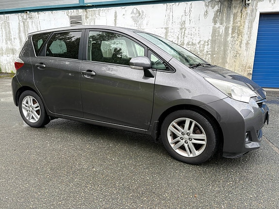 Toyota Verso-S 6 of 30
