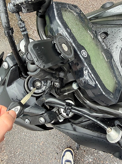 Yamaha MT-07 15 of 16