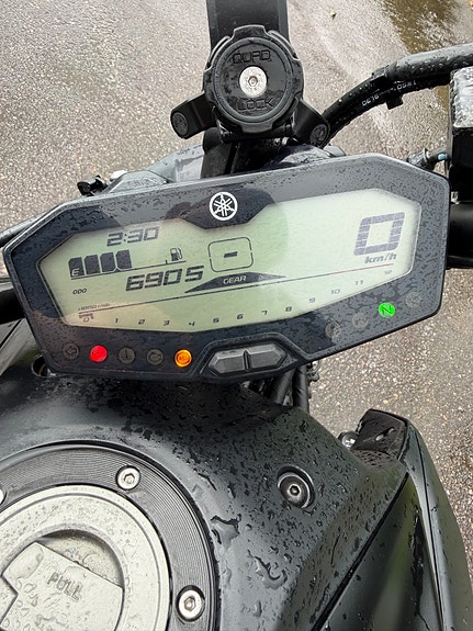 Yamaha MT-07 13 of 16