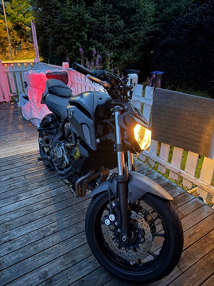Yamaha MT-07 4 of 16