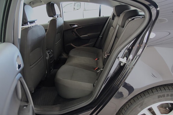 Opel Insignia 8 of 12