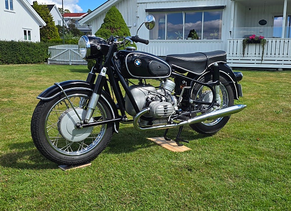 BMW R60/2 2 of 22