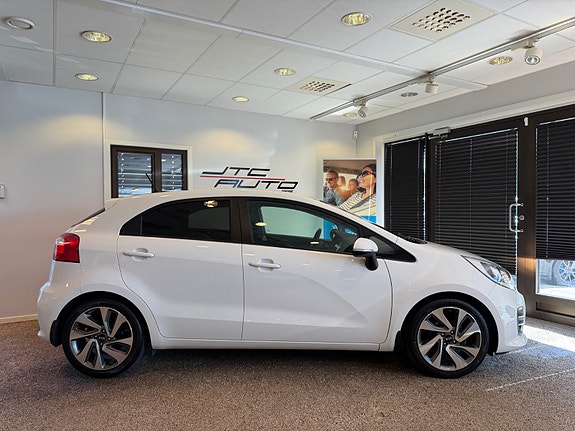 Kia Rio 4 of 9