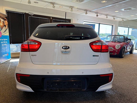 Kia Rio 6 of 9