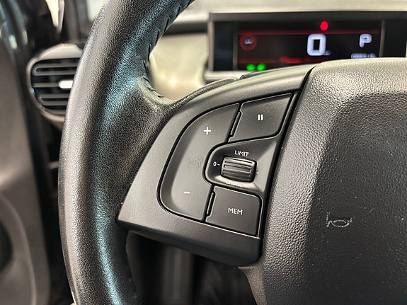 Citroen C4 Cactus 30 of 30