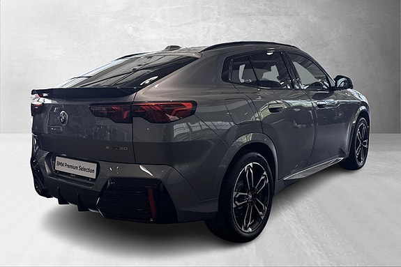 BMW iX2 4 of 15