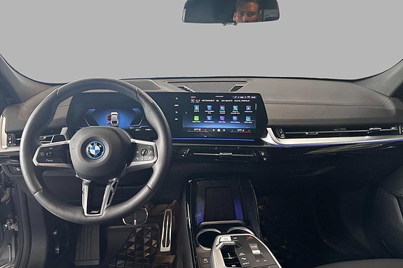 BMW iX2 12 of 15