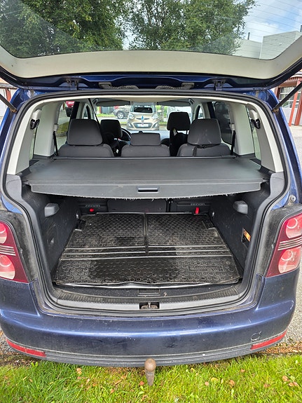 Volkswagen Touran 10 of 10