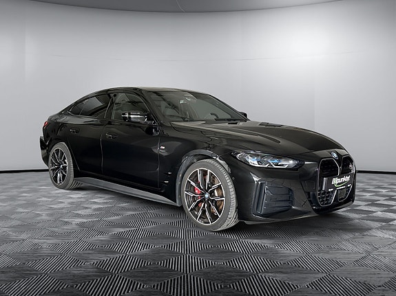 BMW i4 14 of 24