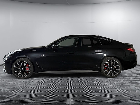 BMW i4 2 of 24