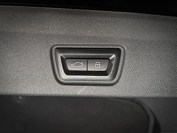 BMW i4 19 of 24