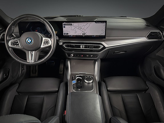 BMW i4 13 of 24