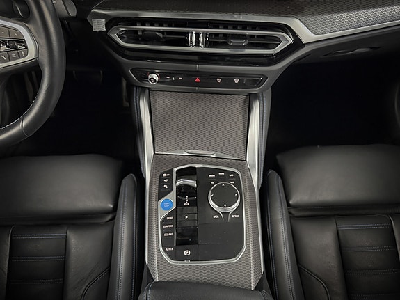 BMW i4 22 of 24