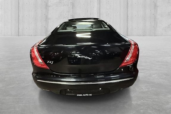 Jaguar XJ 5 of 23